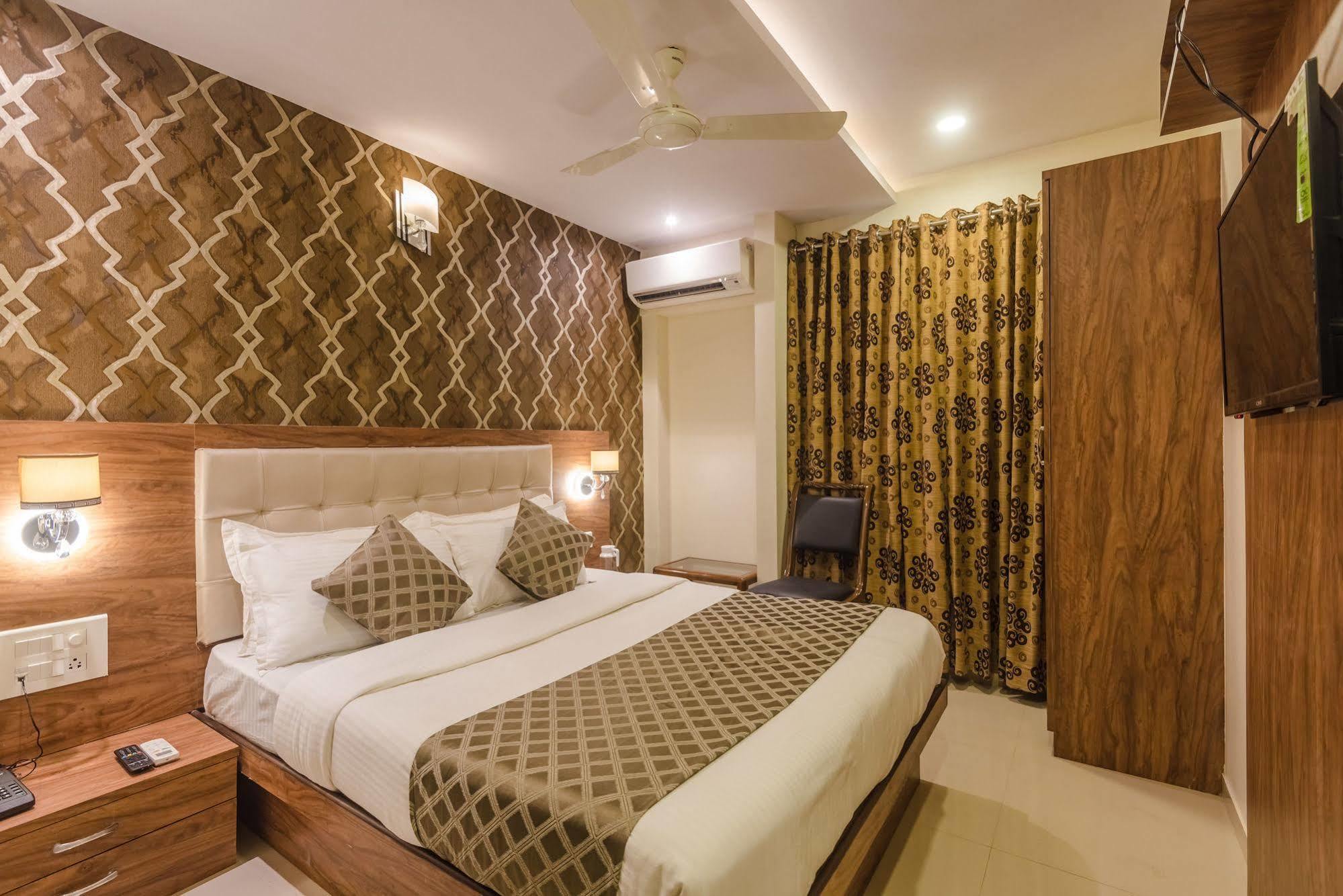 Hygienic Hotel Liberty Plaza Mumbai Luaran gambar